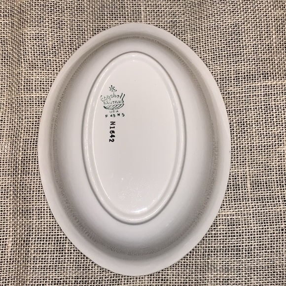 Vintage 9” Oval Vegetable Bowl Eggshell Nautilus, Maroon Band W/Gold by Laughlin - Picture 8 of 9